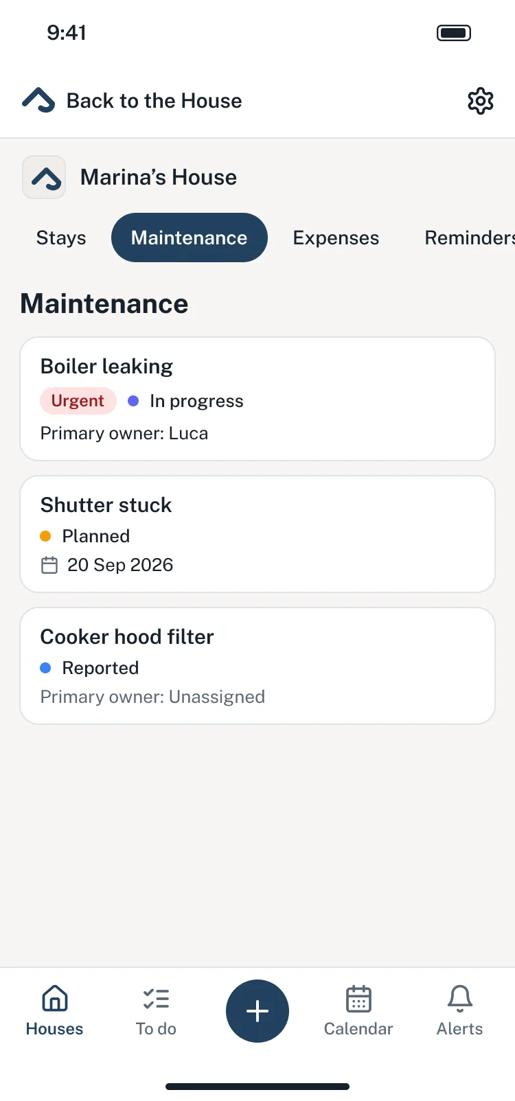 The house’s open issues in the app: a leaking boiler, a stuck shutter and a cooker hood filter, each with its status.